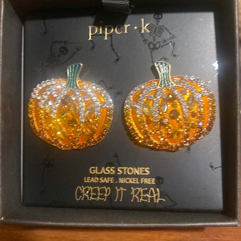 NWT Piper K Halloween pumpkin rhinestone earrings